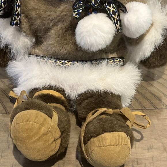 Alaskan Friends Genuine Native Eskimo Doll Girl Fur Parka Artic Circle Toy - Picture 3 of 6